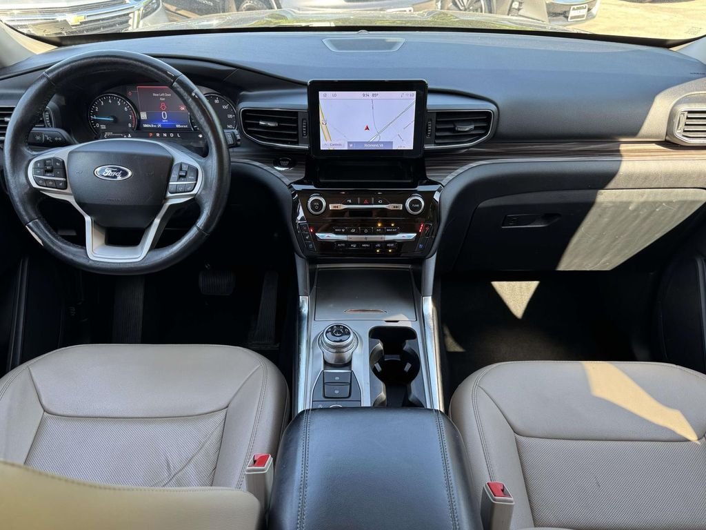 Used 2022 Black Ford Limited image 2