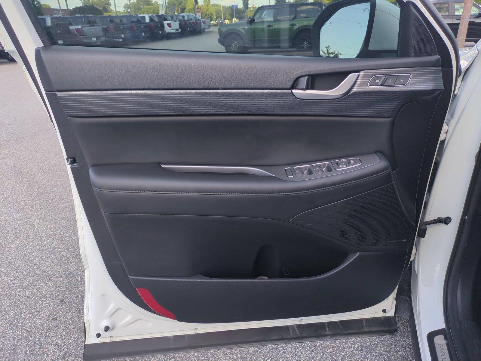 Used 2024 Hyper White Hyundai Limited image 14