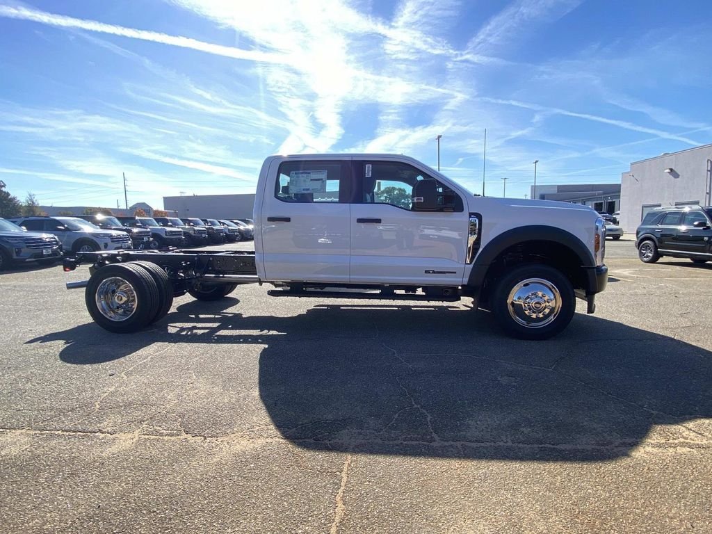 New 2026 Oxford White Ford F-450® XL image 2