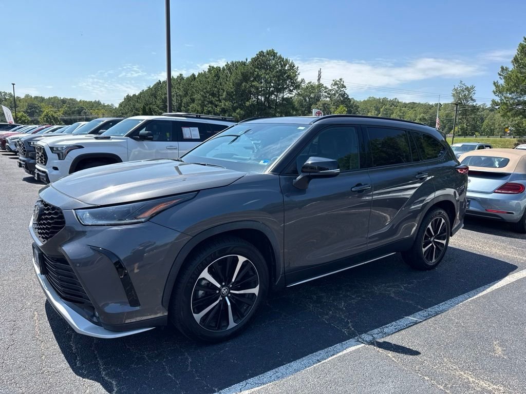 Used 2022 Gray Toyota XSE image 4