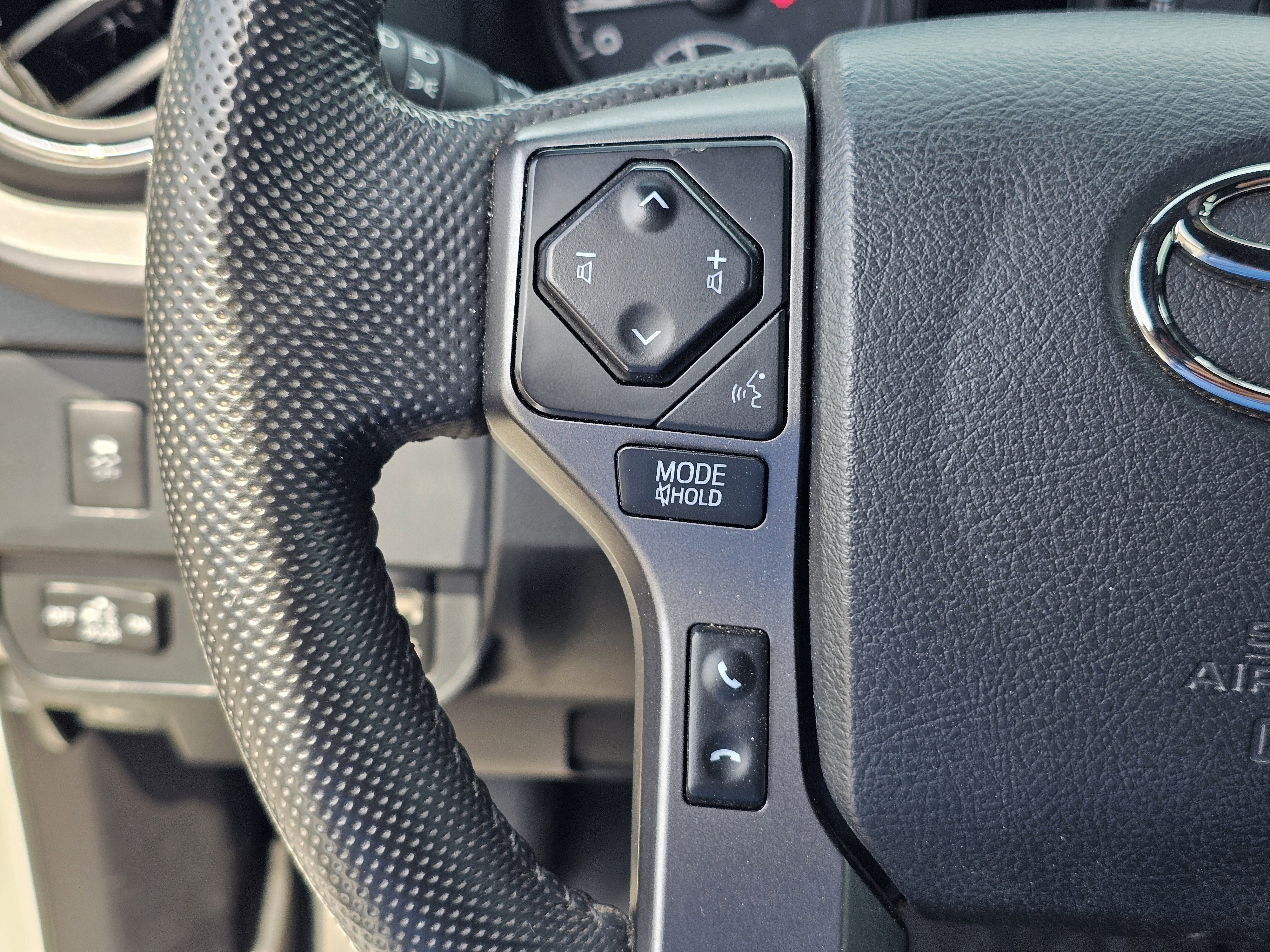 2023 Toyota Tacoma TRD Sport - Photo 20