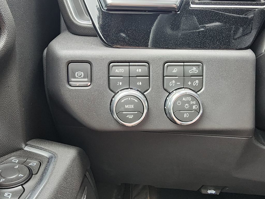 2026 GMC Sierra 1500 SLT - Photo 19
