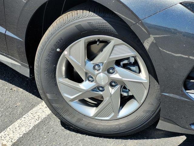 New 2026 Gray Hyundai SE image 34