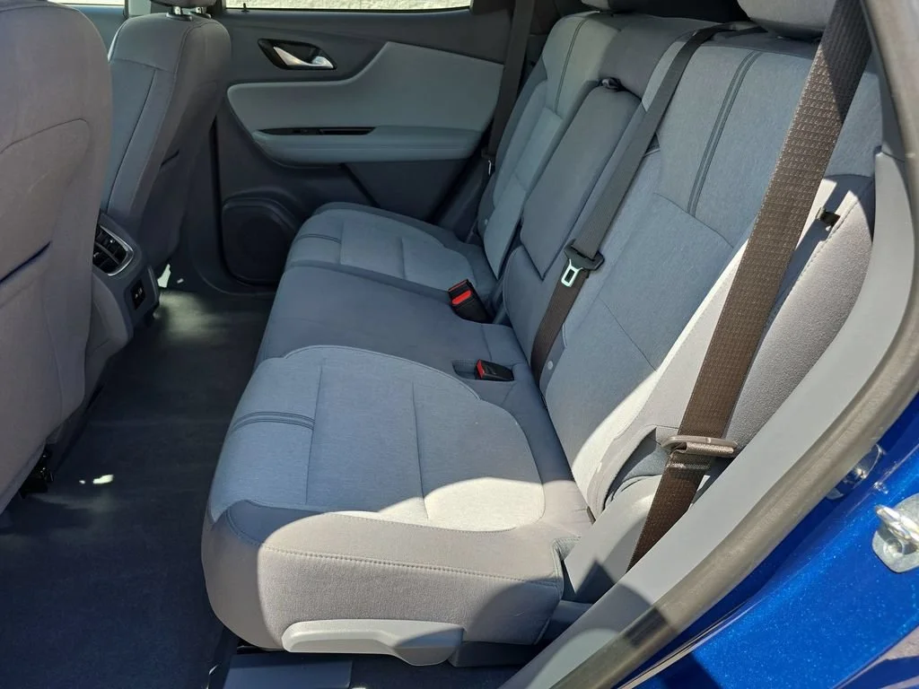 Used 2022 BLUE GLOW METALLIC Chevrolet LT image 26
