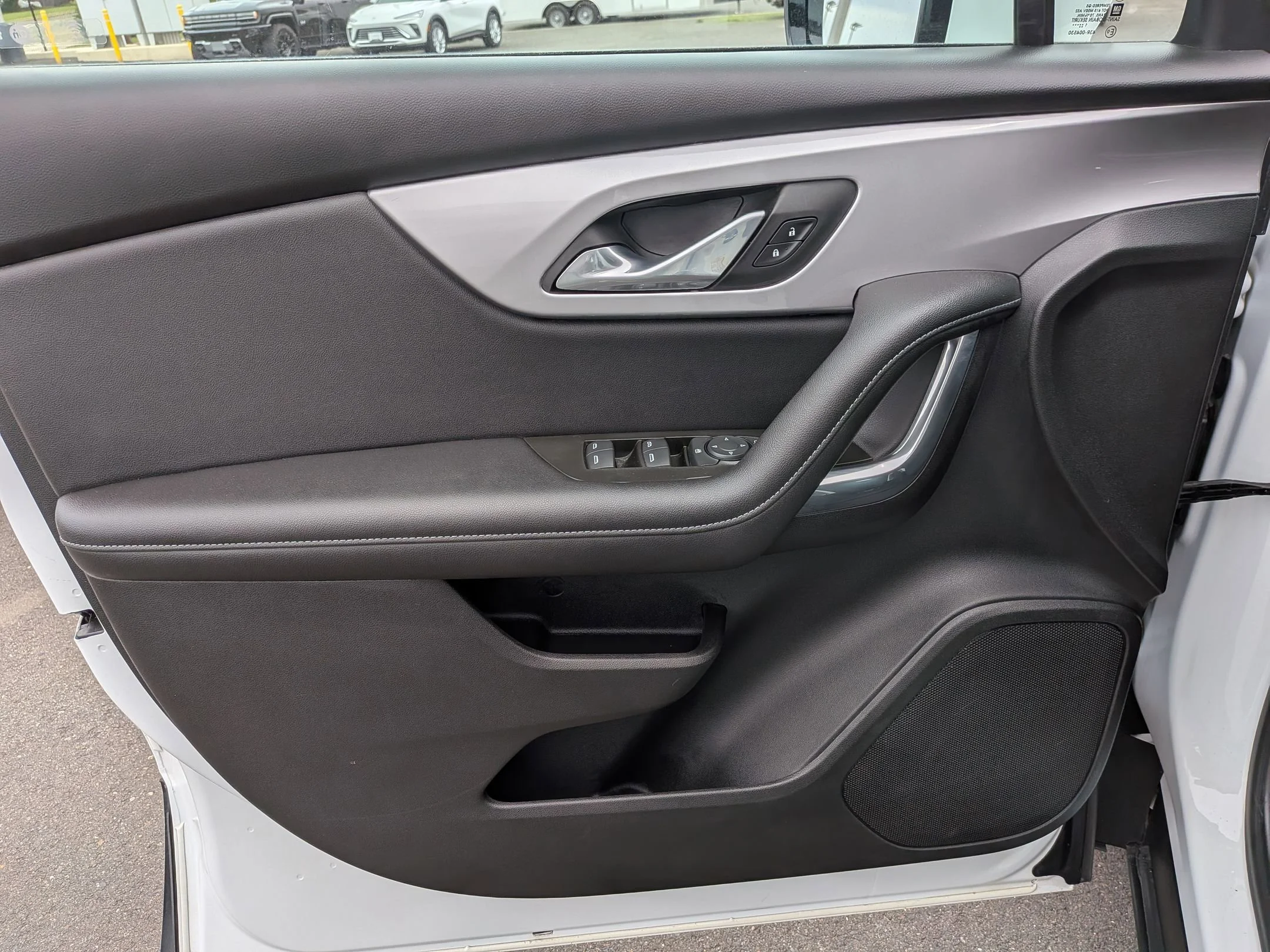 Used 2022 Summit White Chevrolet LT image 21
