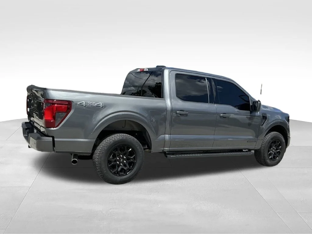 Used 2026 Gray Ford XLT image 11