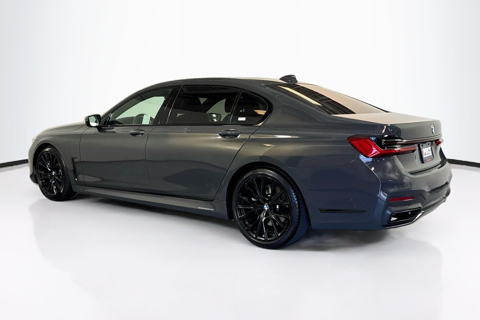 Used 2021 Dravit Grey Metallic BMW 740i image 7