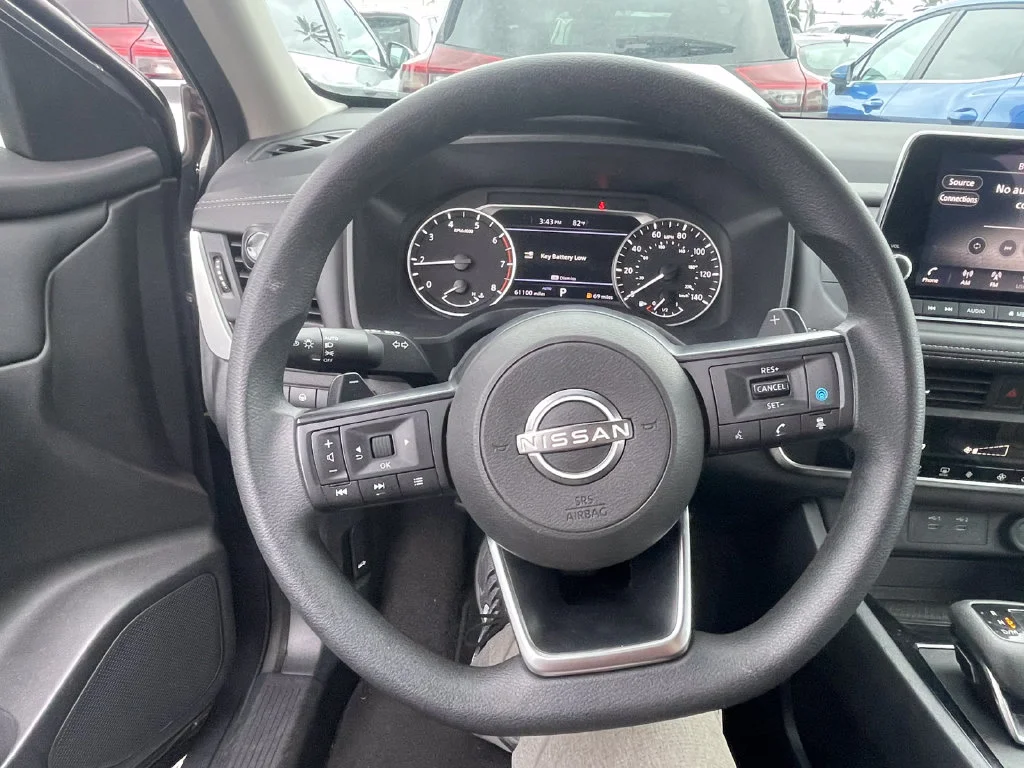 Used 2024 Gray Nissan SV image 12