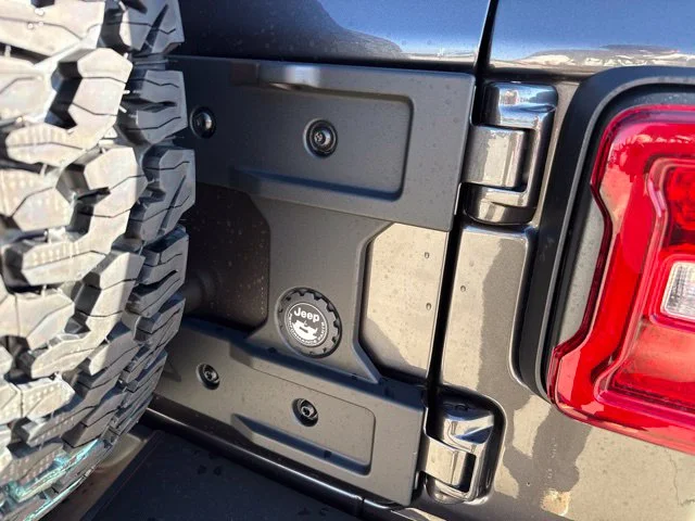 New 2027 Gray Jeep Rubicon X image 6