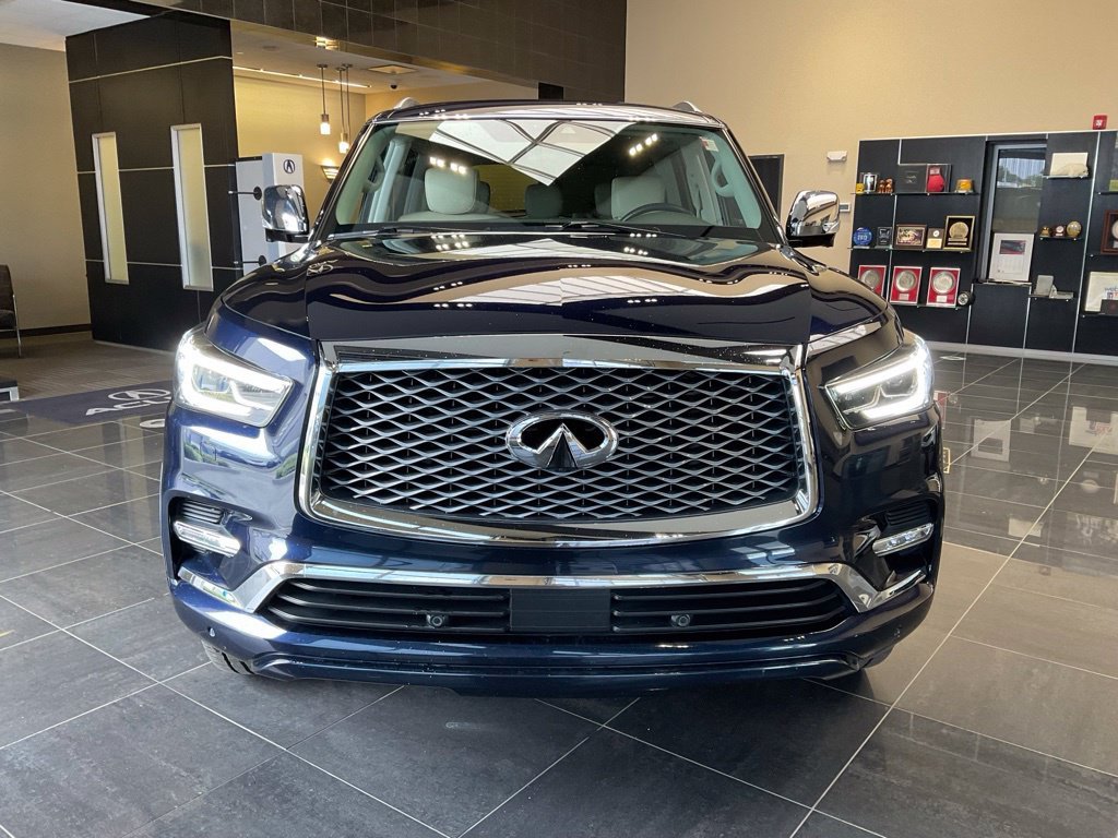 Used 2018 Blue INFINITI  image 2