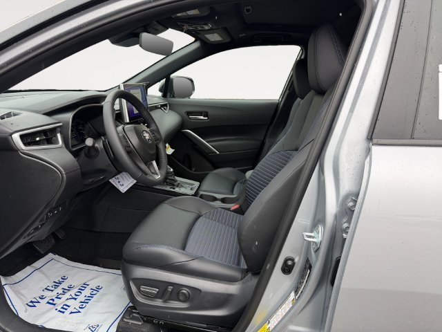 New 2026 Sonic Silver with Jet Black roof <sup>1</sup> Toyota  XSE image 11