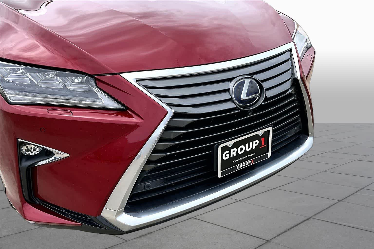 Used 2019 Matador Red Mica Lexus  image 30