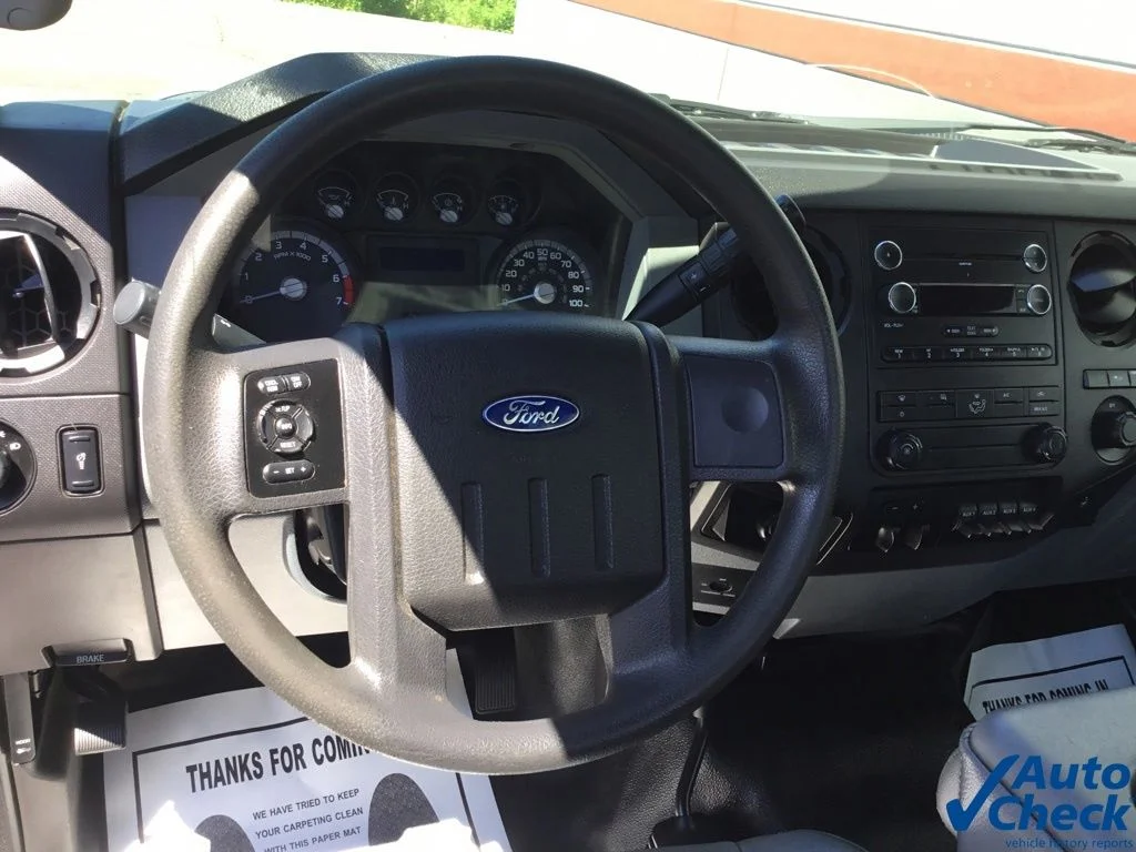 Used 2014 White Ford XL image 38