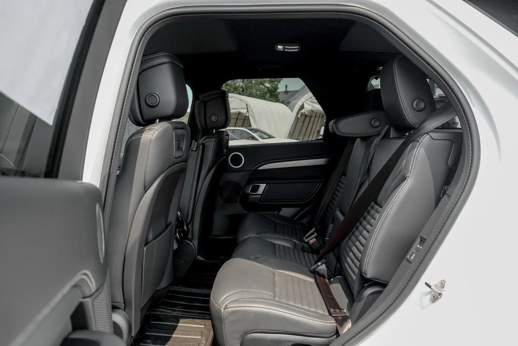 Certified Used 2025 Fuji White Land Rover Dynamic SE image 15