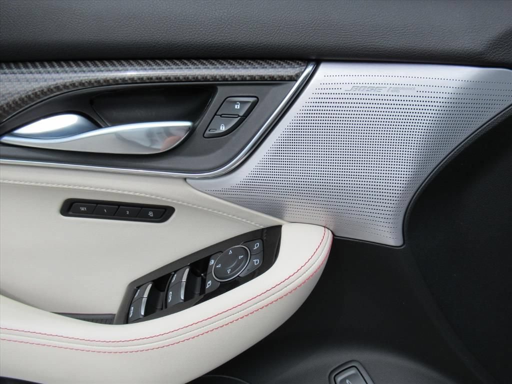 Used 2022 Crystal White Tricoat Cadillac Sport image 20