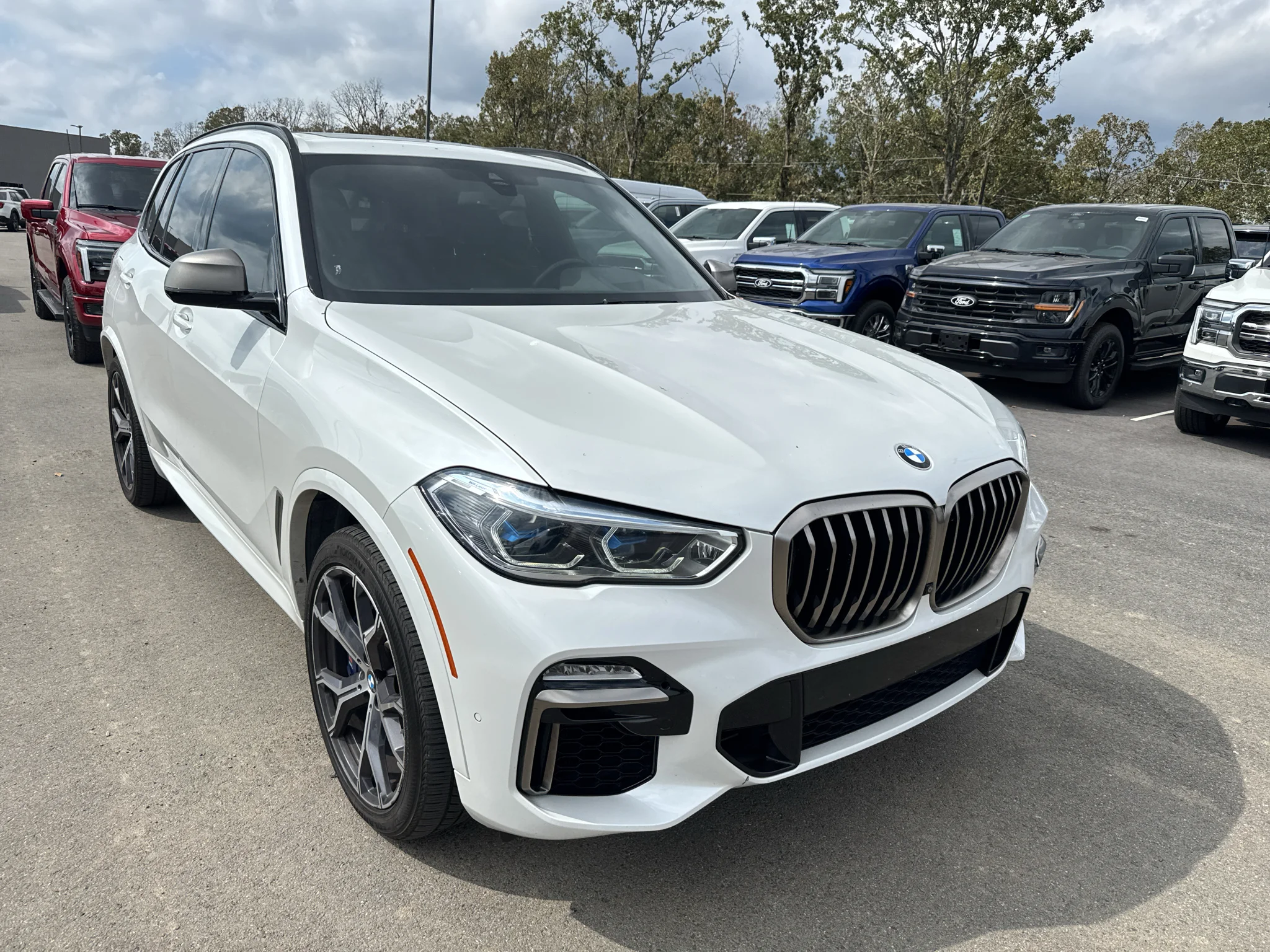Used 2020 Mineral White Metallic BMW M50i image 3