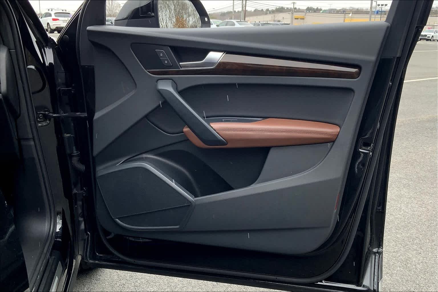 Used 2019 Mythos Black Metallic Audi Premium Plus image 23