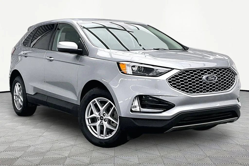 Certified Used 2024 Silver Metallic Ford SEL image 12