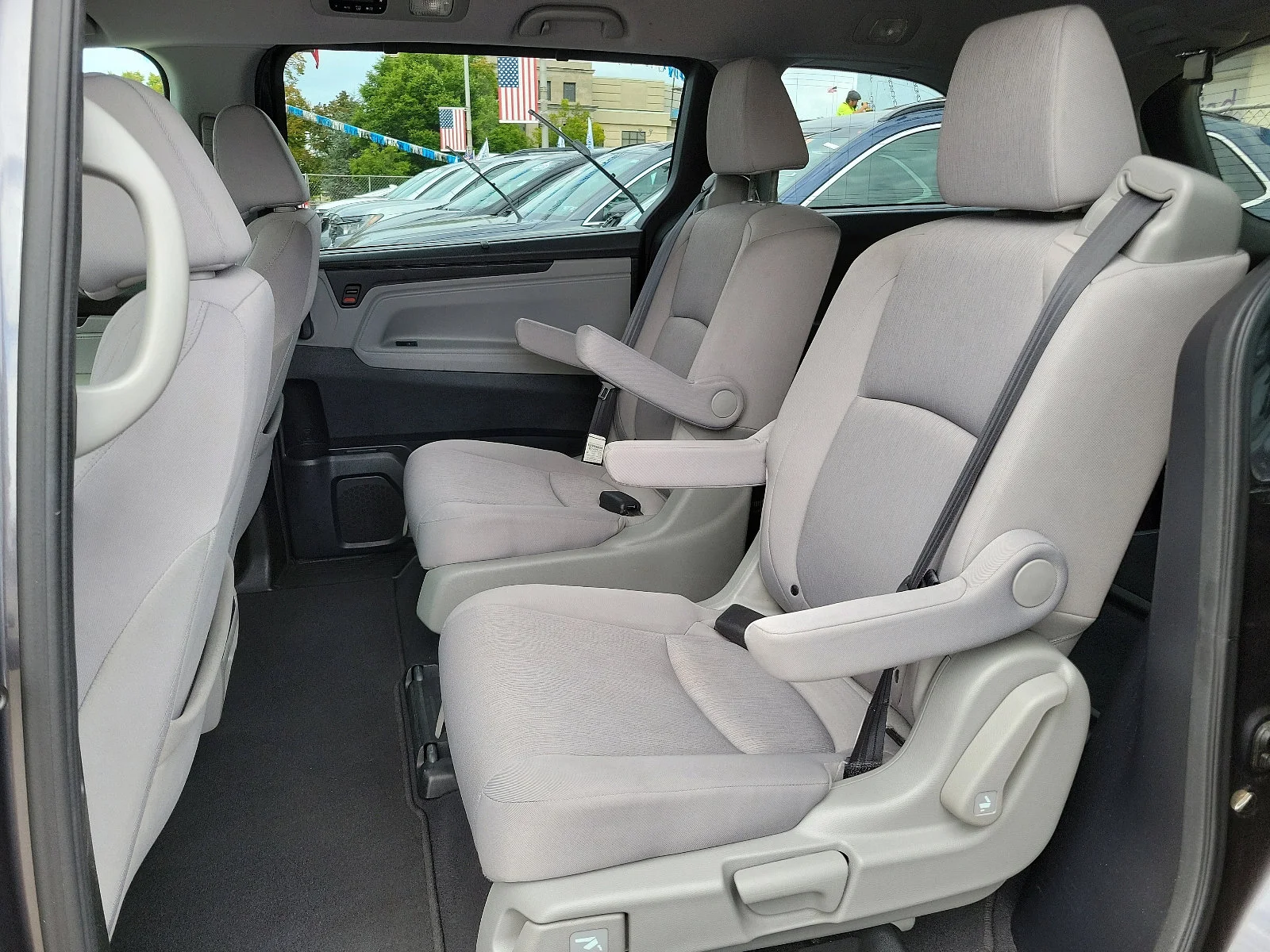 Used 2018 Modern Steel Metallic Honda EX image 9