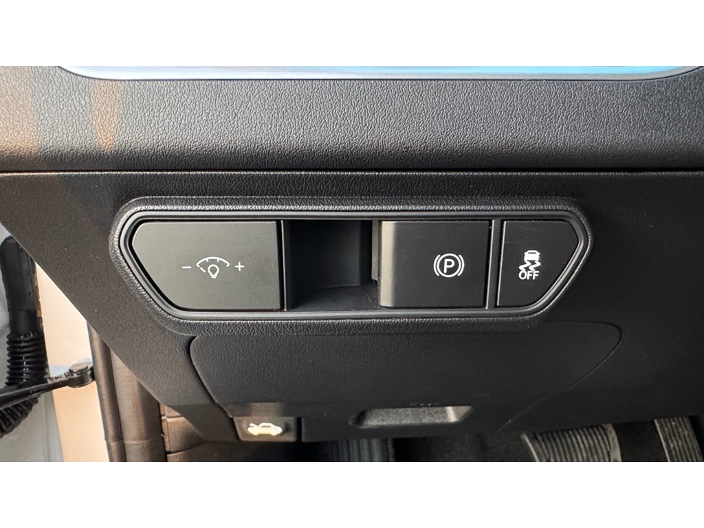 New 2026 Snow White Pearl Kia LXS image 21