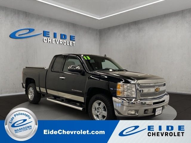 Used 2013 Black Chevrolet LT image 1