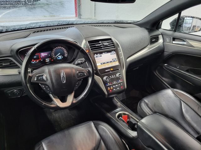 Used 2018  Lincoln Select image 23