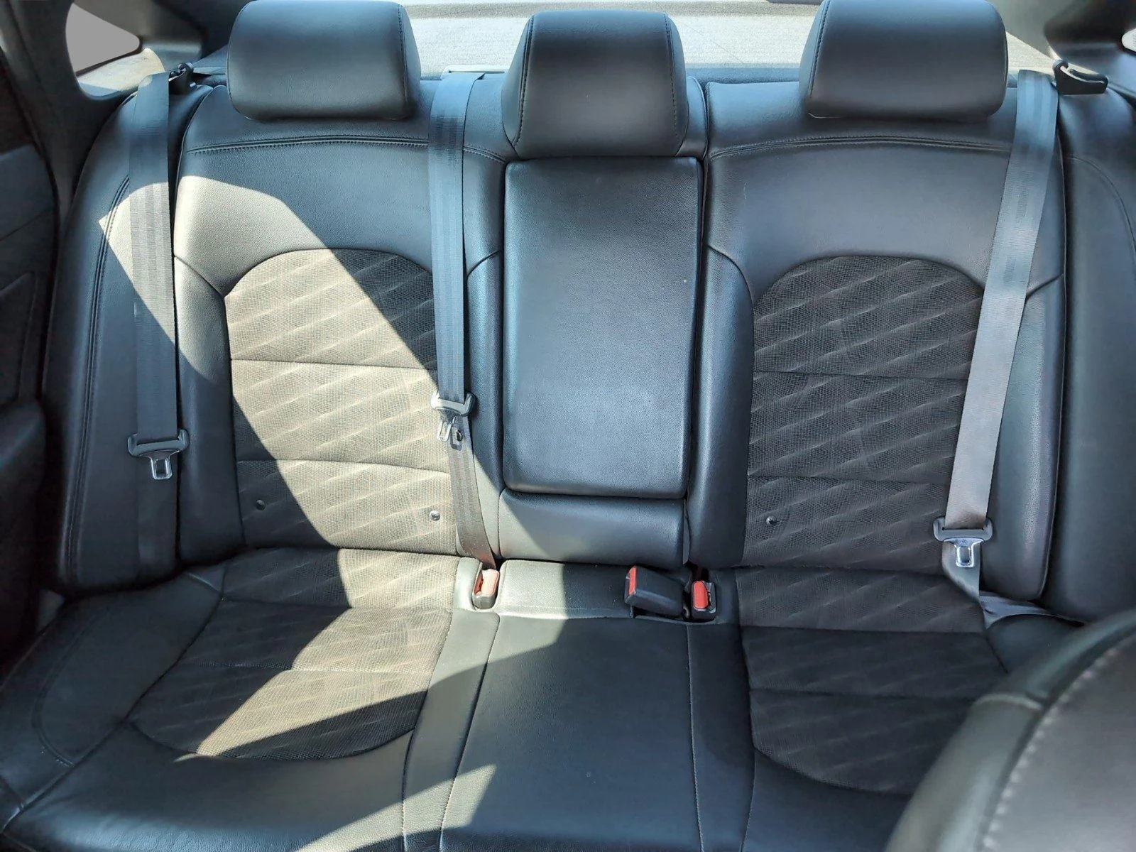 Used 2019 Quartz White Pearl Hyundai Sport image 32