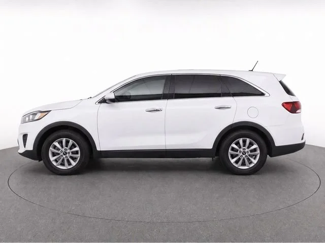 Used 2019 Snow White Pearl Kia L image 7