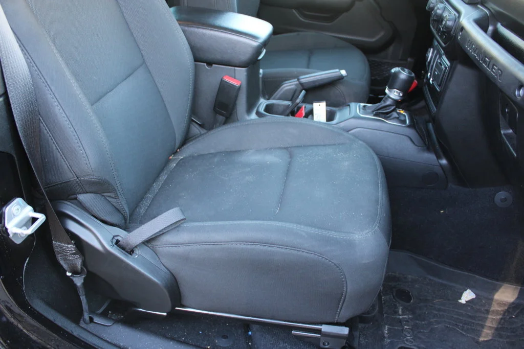 Used 2022 Black Jeep Sport S image 12