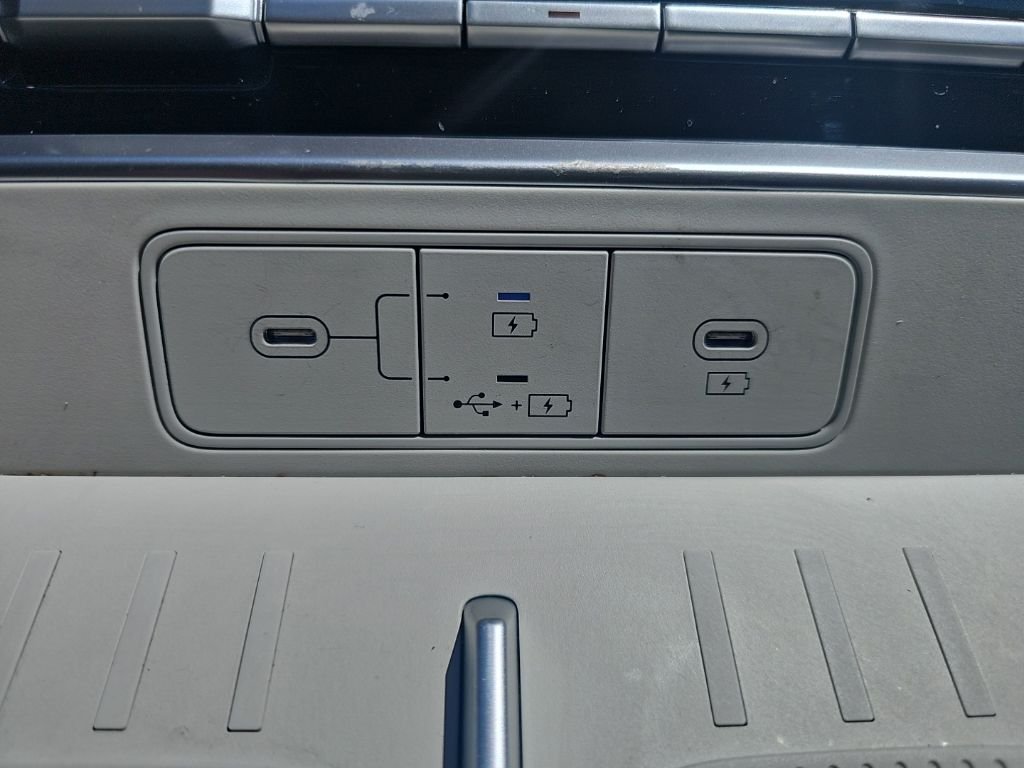 2025 Hyundai Santa Fe SE - Photo 19