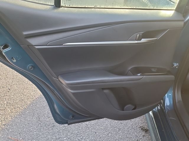 Used 2025  Toyota SE image 9