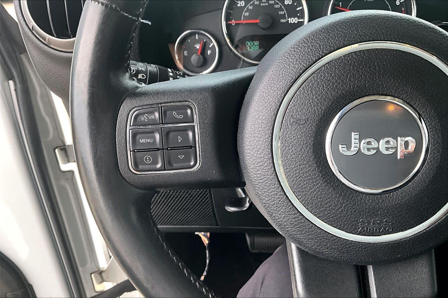 Used 2014 Bright White Clearcoat Jeep Sport image 20