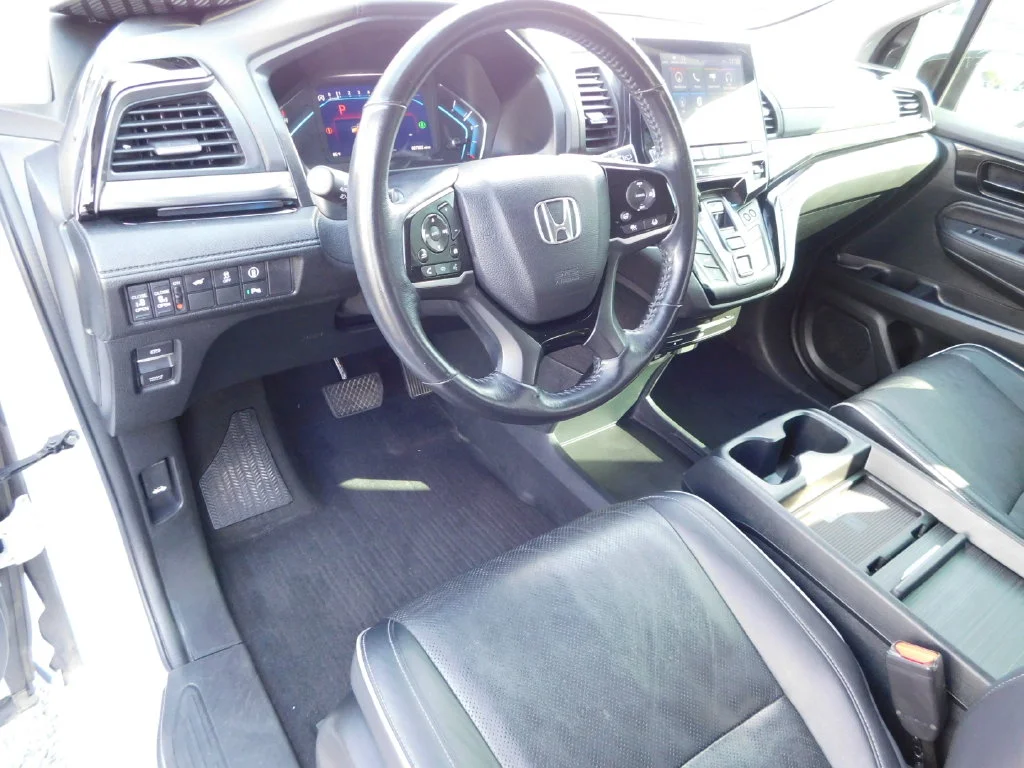 Used 2023 White Honda Elite image 15