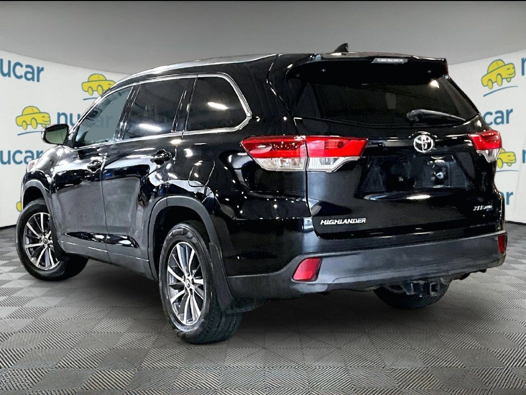 Used 2017 Black Toyota XLE image 4
