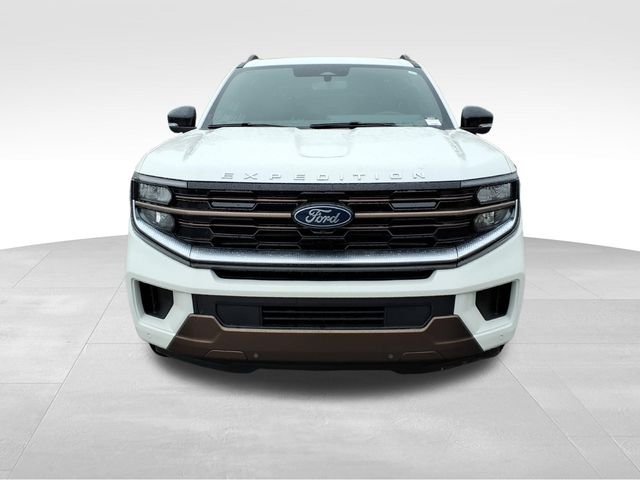 New 2026 Star White Metallic Tri-Coat Ford MAX King Ranch® image 17