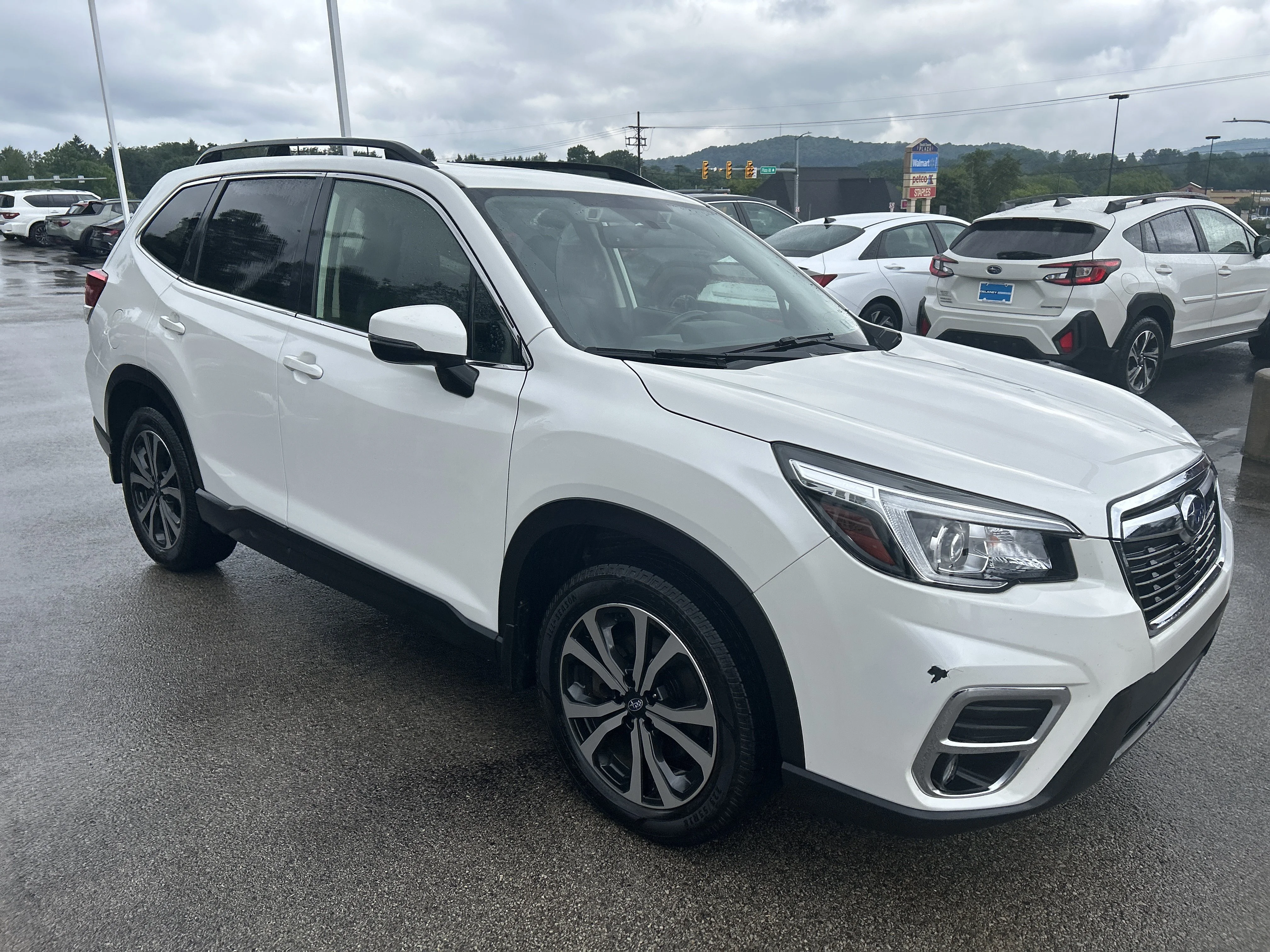Used 2019 Crystal White Pearl Subaru Limited image 1