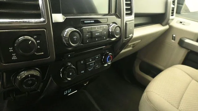 Used 2016 Shadow Black Ford XLT image 18
