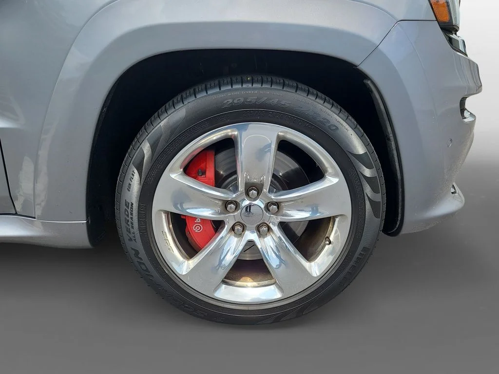 Used 2015 Silver Jeep SRT image 16