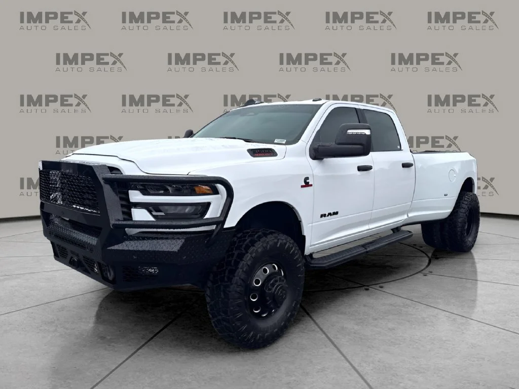 Used 2026 White Ram Big Horn image 1