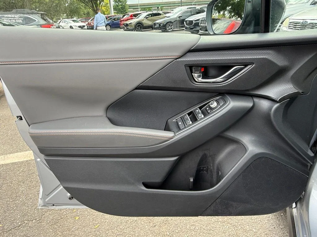 Used 2024 Ice Silver Metallic Subaru Limited image 22
