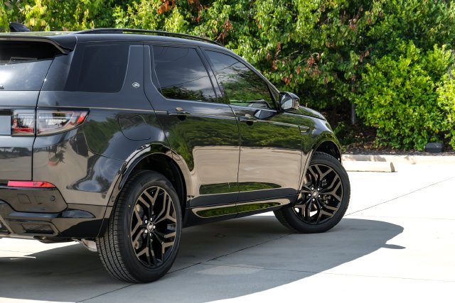 New 2026 Carpathian Grey Land Rover Landmark image 10