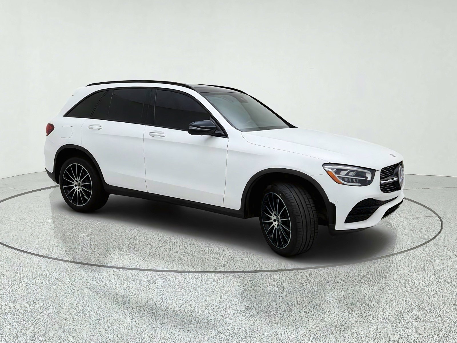 Certified Used 2022 Polar White Mercedes-Benz GLC 300 image 5