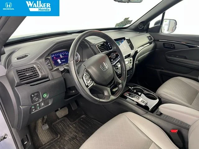 Used 2023 Silver Honda Elite image 15