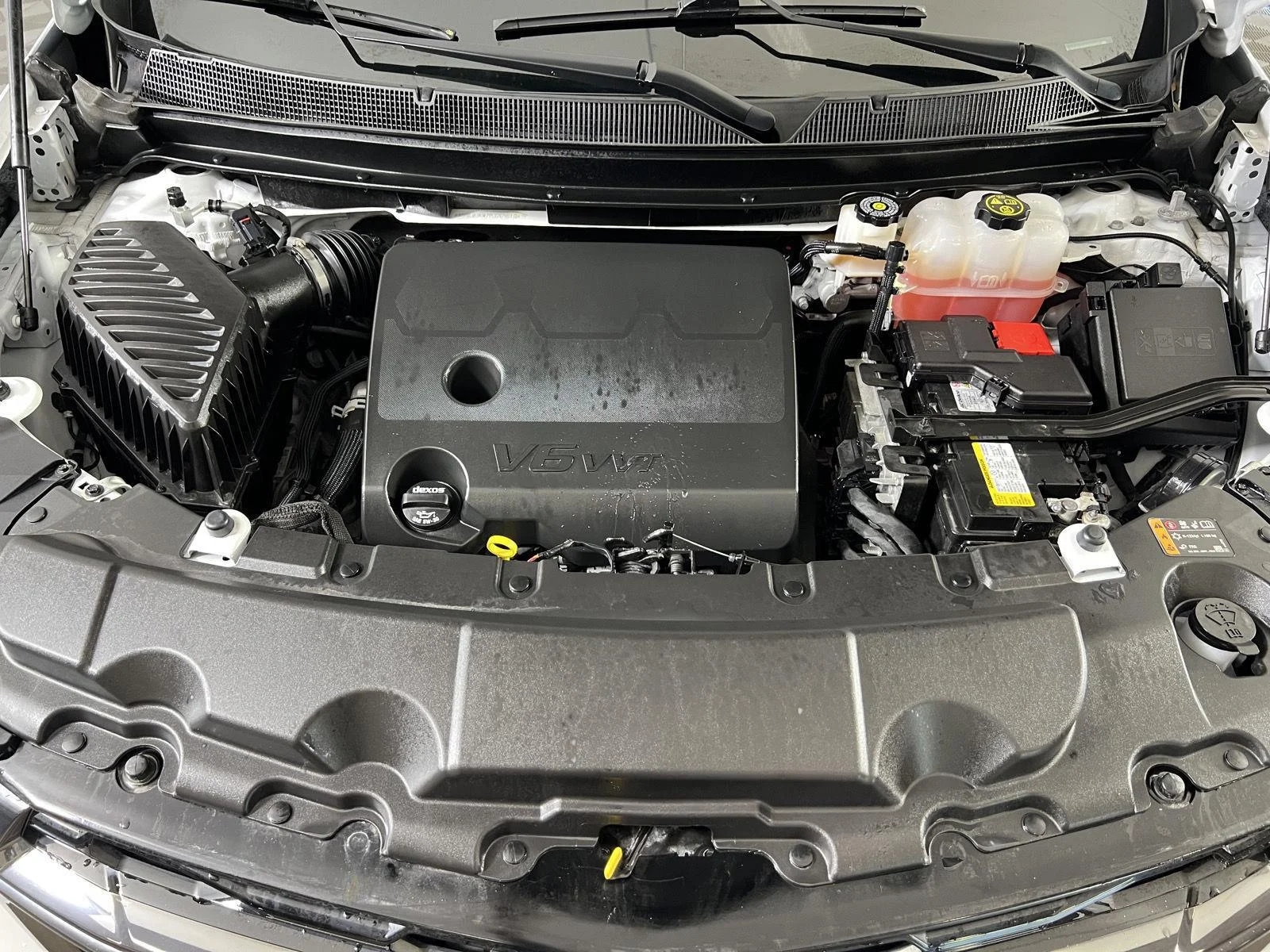 Used 2023 Summit White Chevrolet RS image 26
