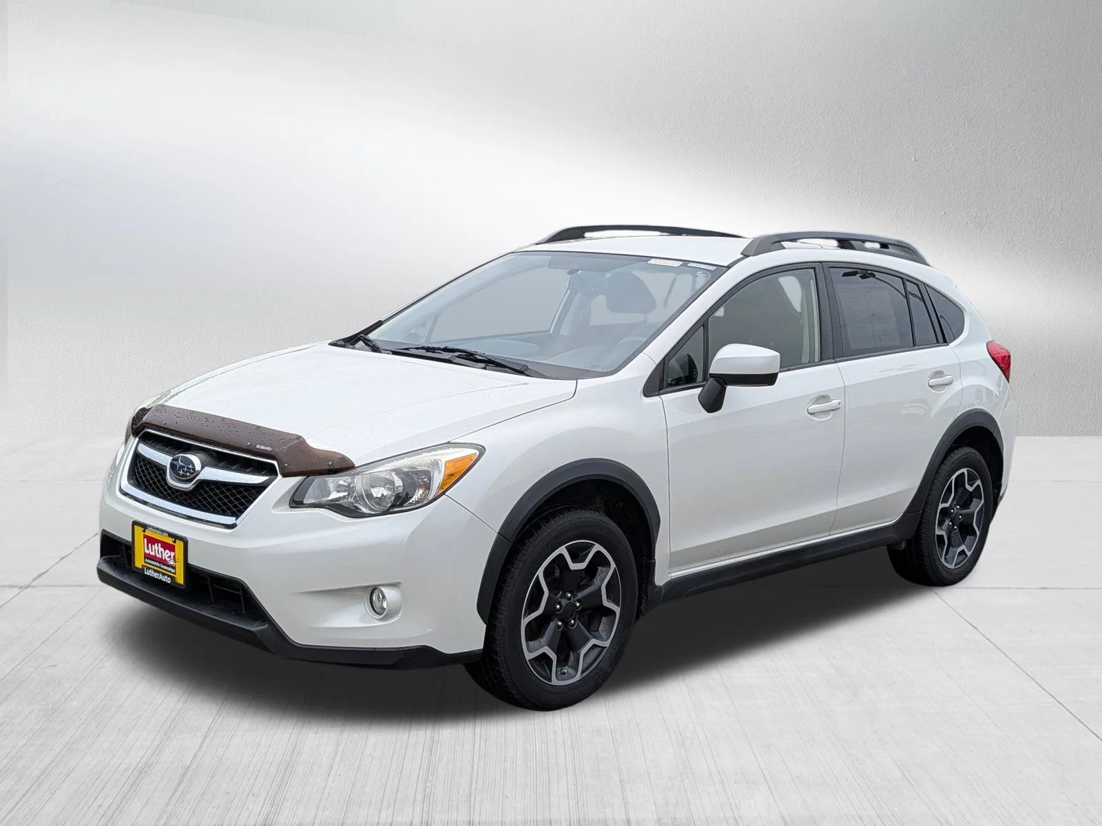 Used 2015 Crystal White Pearl Subaru Premium image 3