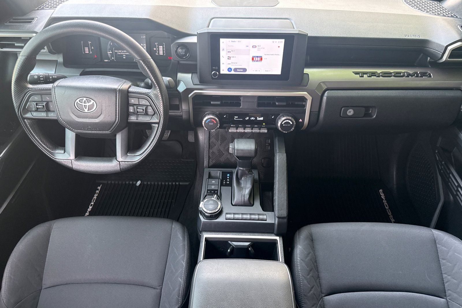 Used 2024  Toyota SR5 image 12