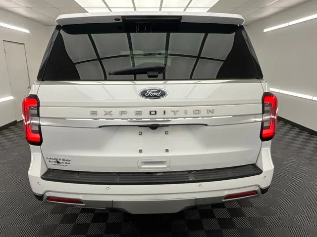 Used 2024 White Ford Limited image 22
