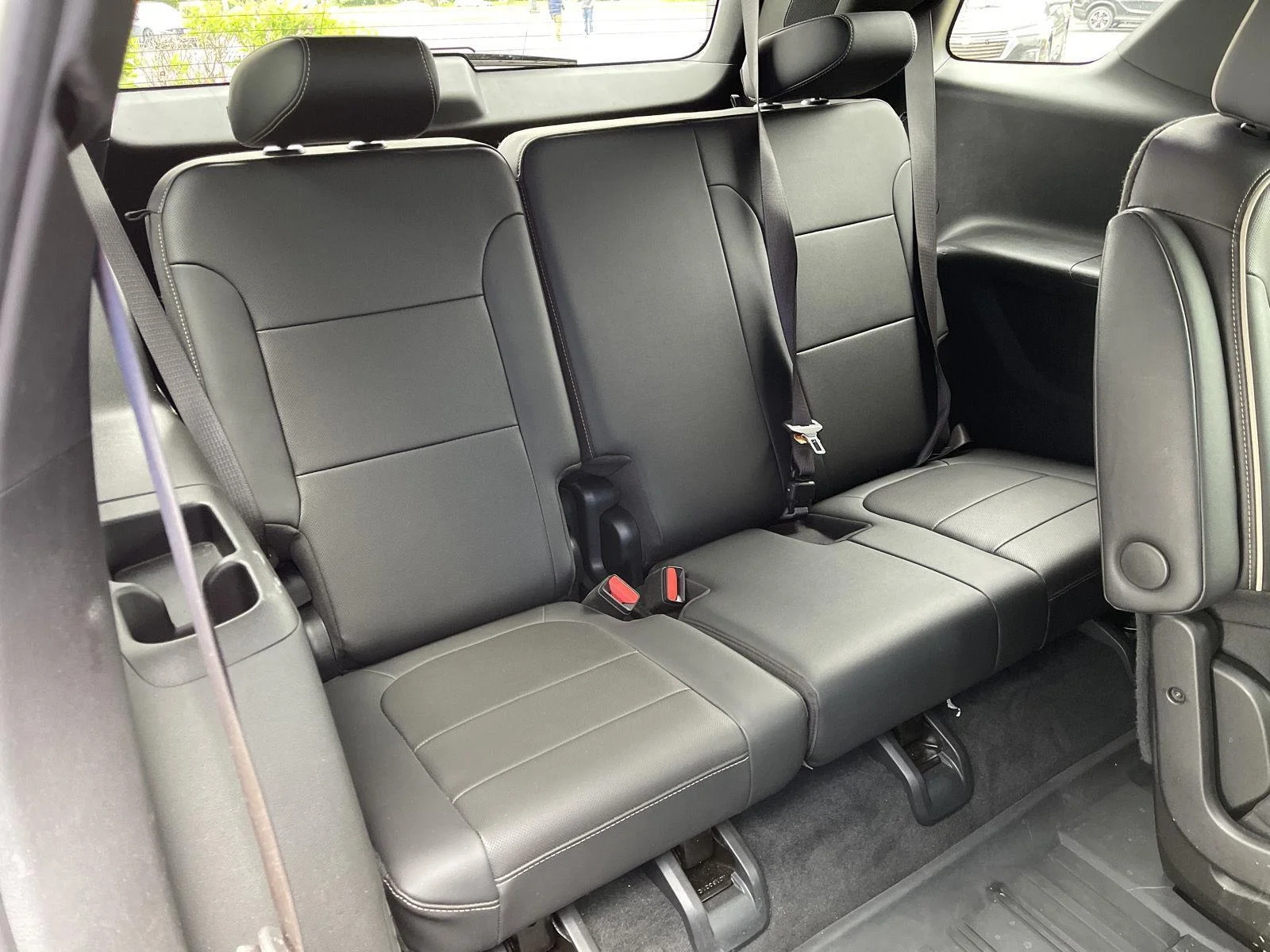 Used 2023 Iridescent Pearl Tricoat Chevrolet Premier image 46