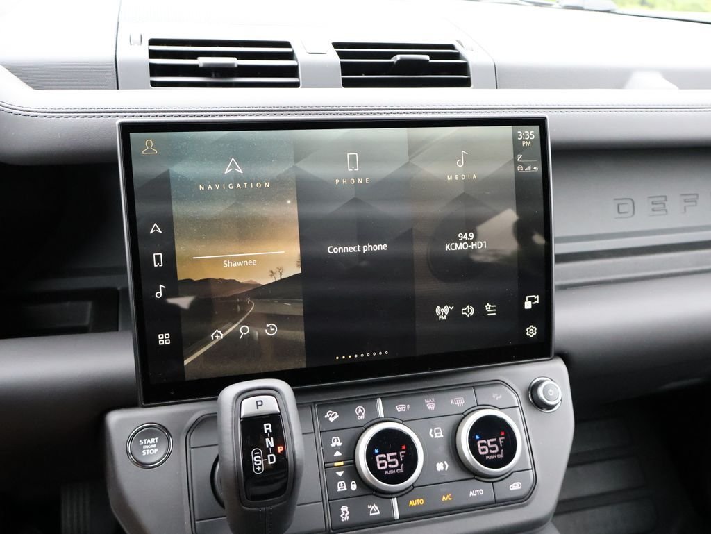New 2026 Santorini Black LAND ROVER X-Dynamic SE image 21