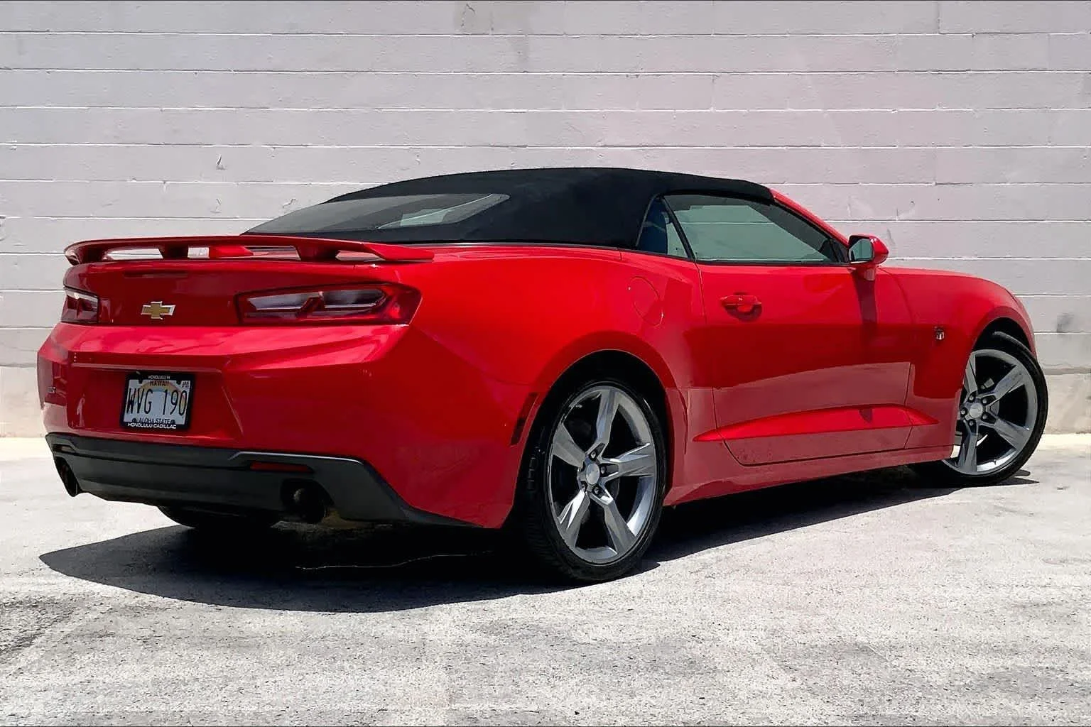Used 2018 RED HOT Chevrolet 1SS image 21